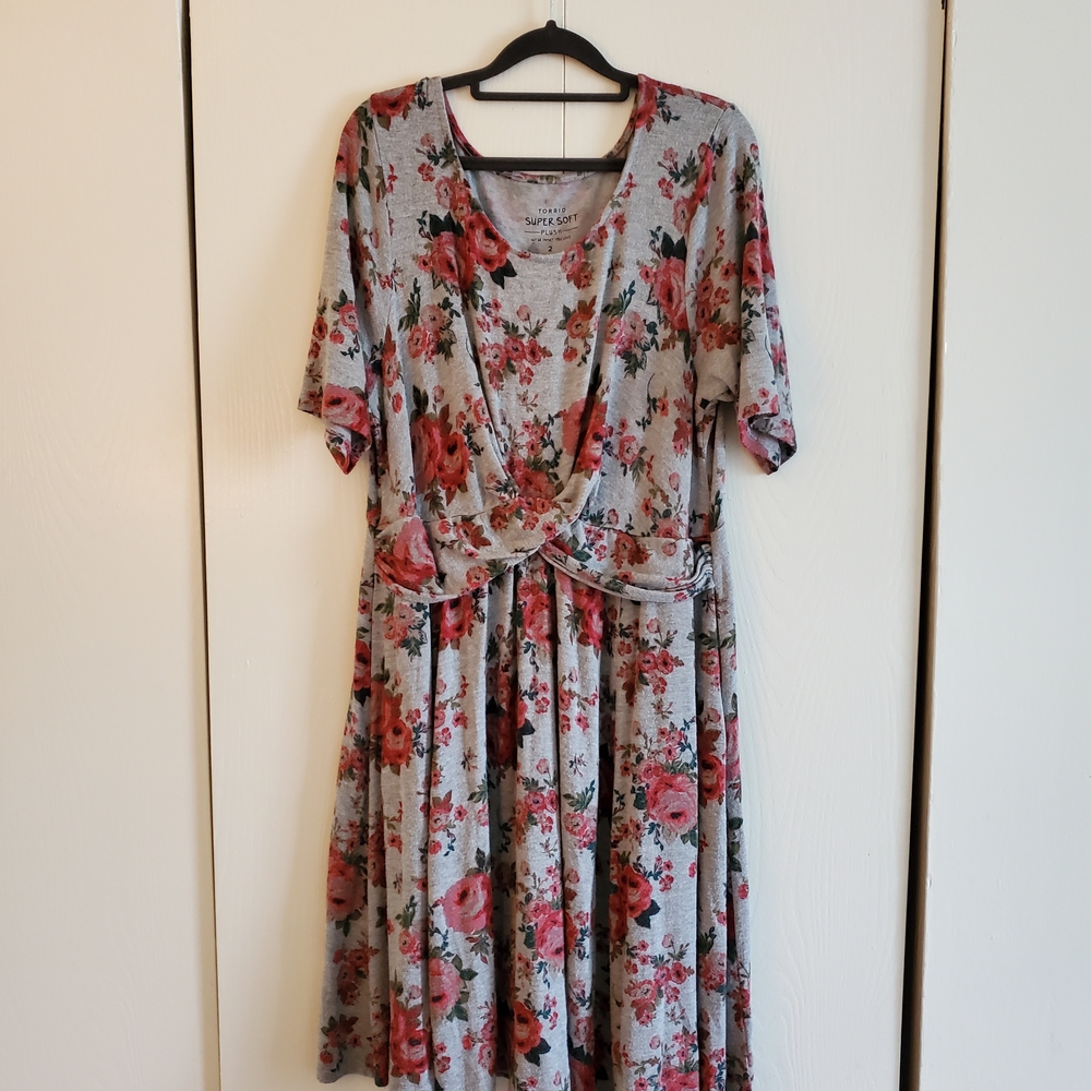 Torrid Gray and Red Floral Midi Dress